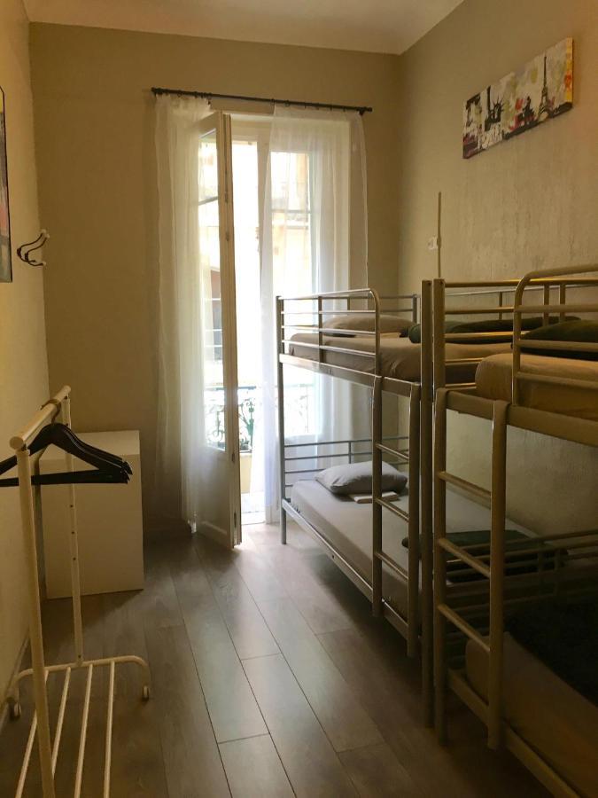 Хостел Backpackers Chez Patrick Ницца Экстерьер фото