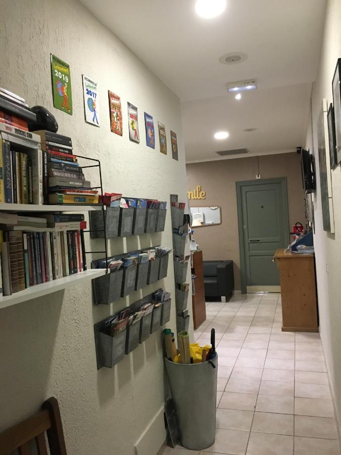 Хостел Backpackers Chez Patrick Ницца Экстерьер фото