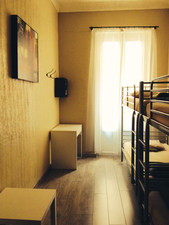 Хостел Backpackers Chez Patrick Ницца Экстерьер фото