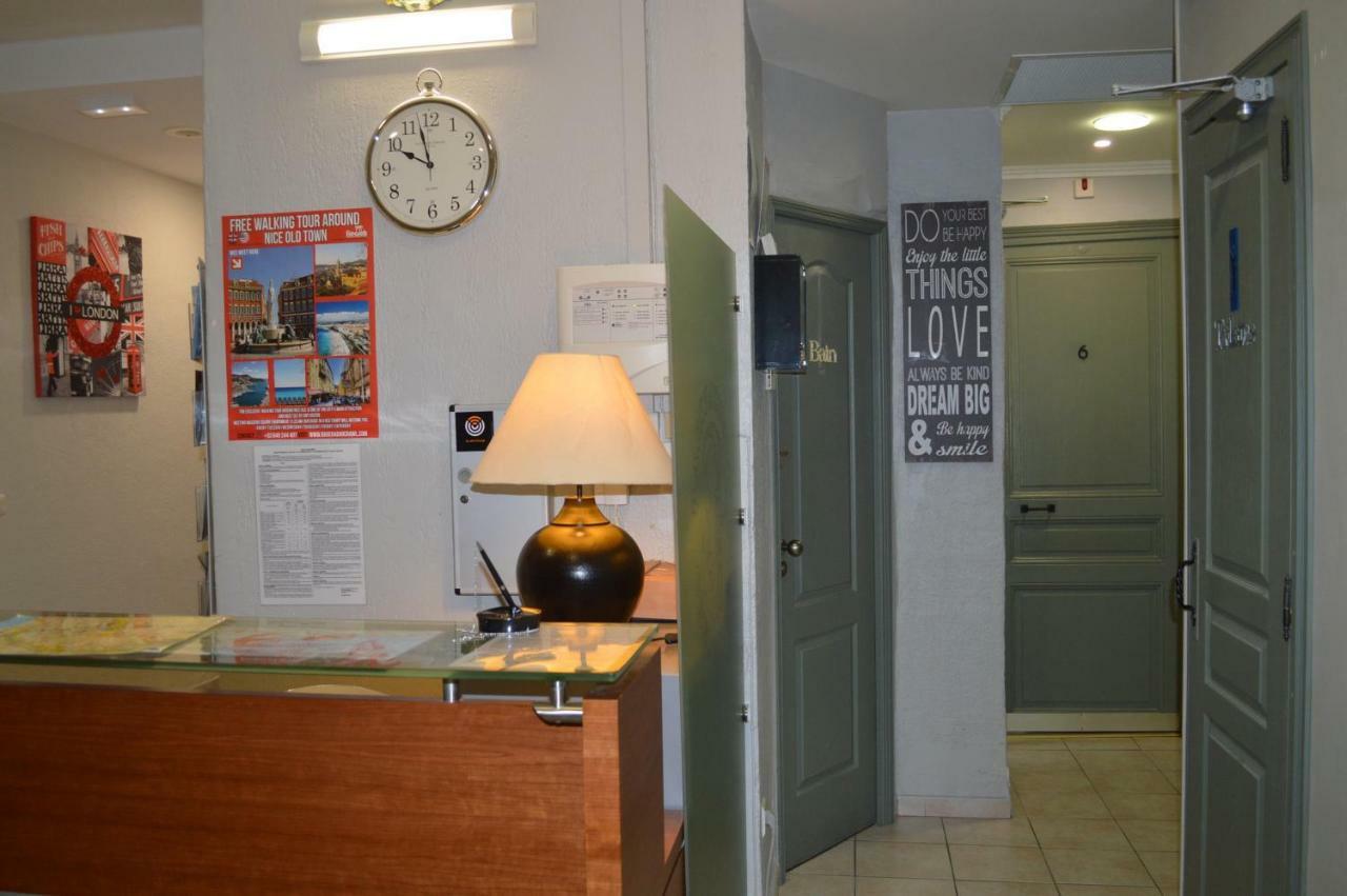 Хостел Backpackers Chez Patrick Ницца Экстерьер фото
